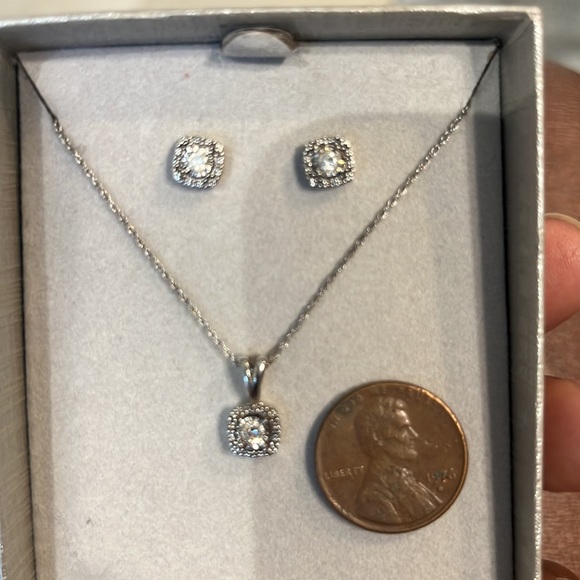 NWT 100% white gold, genuine diamond earring and pendant set. - Picture 3 of 3